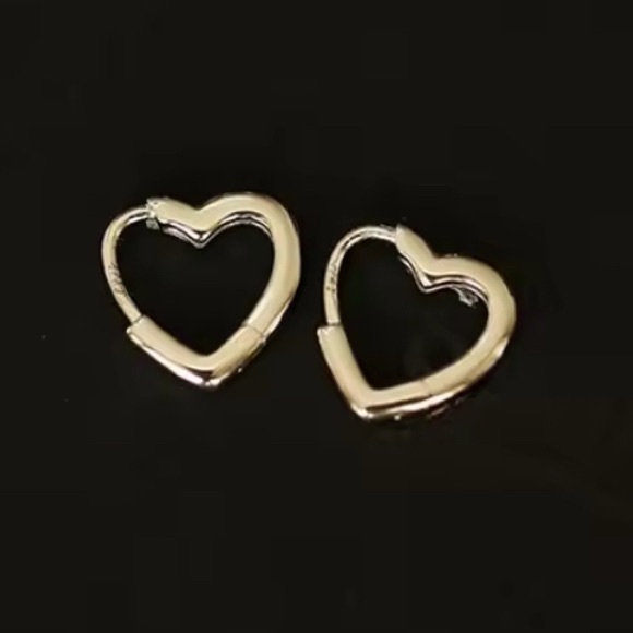 Jewelry - New Gold Heart Hoop Huggie Earrings